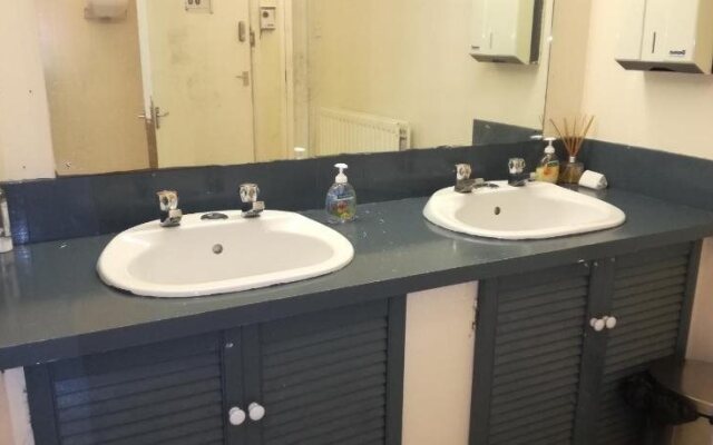 Amity Hostel