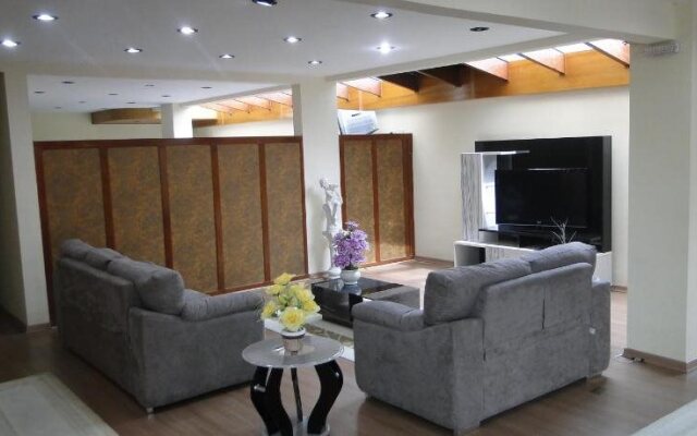 Six's Hotel