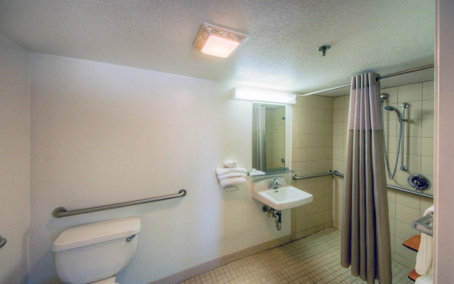 Motel 6 Bradenton, FL