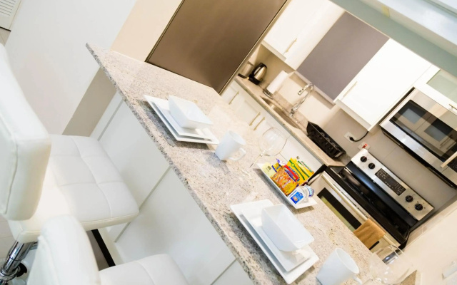 Choose To Be Happy at Eight - Eight Super Studio Apartments