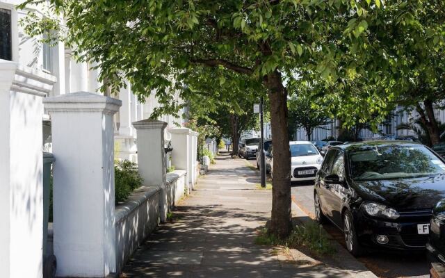 Delightful 2 bed Garden Flat in Shepherd's Bush