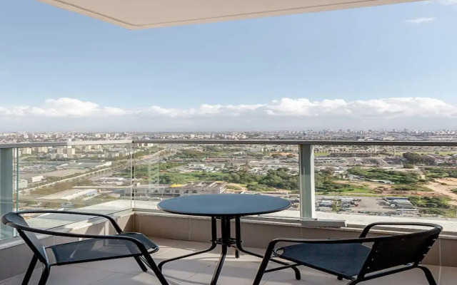 O-O Group -Luxury 3BR APT See View Tower