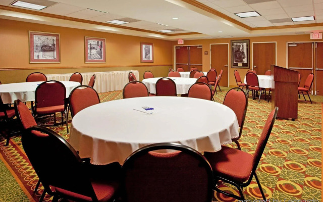 Holiday Inn Express Hotel & Suites Charleston-North by IHG