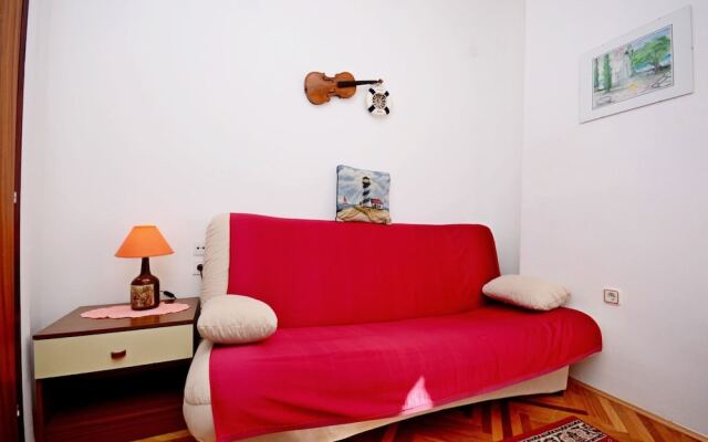 A2 - Cozy Apartment, Best Location in Supetar