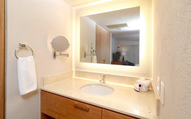 Staybridge Suites Guadalajara Expo by IHG