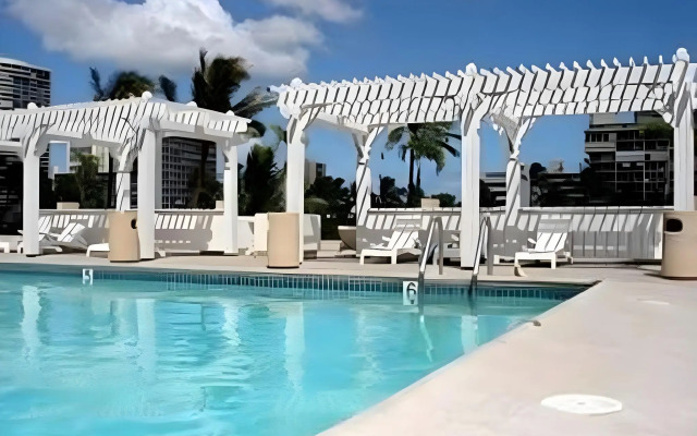 Waikiki Monarch Hotel