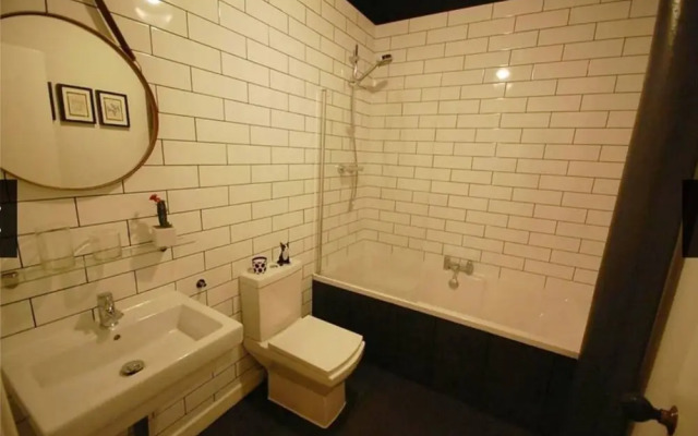 Characterful 2 Bedroom Apartment in Manchester