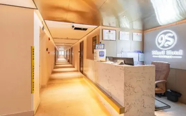 9s Smart Electron Competition Hotel