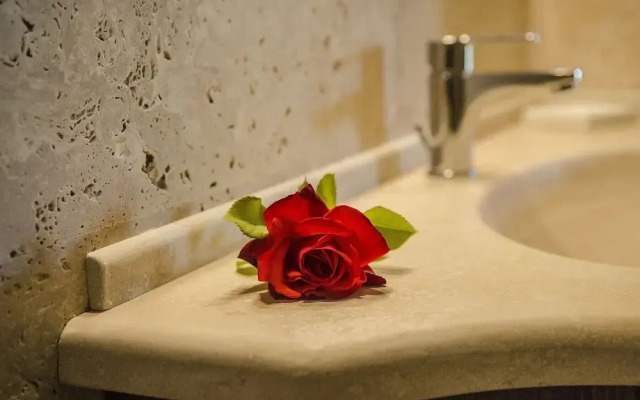 Under the Chianti Sun