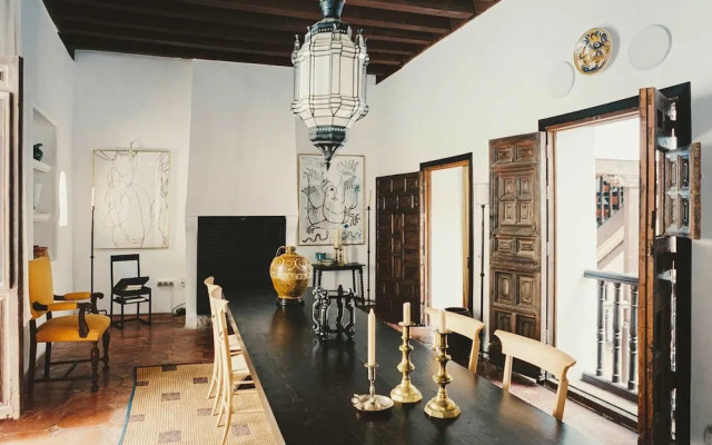 Alhambra Townhouse in Granada