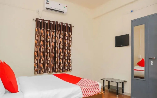 OYO 15847 Hotel Mathura Lodging