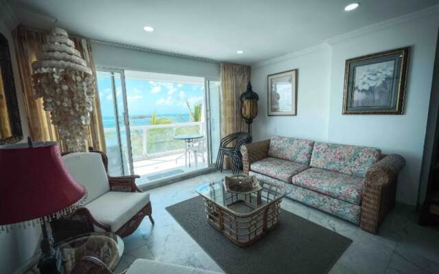 Apartamento con Vista al Mar en Sunrise