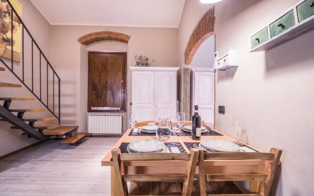 A Few Steps to The Duomo Upscale 2BD Apt