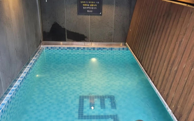Louis Boutique Hotel