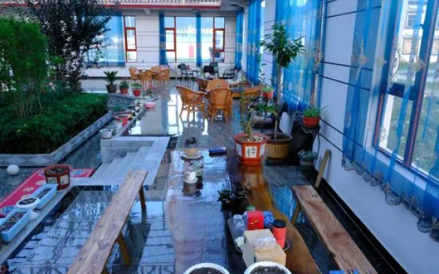 Tangyangka Homestay – Outside – Shangri-La