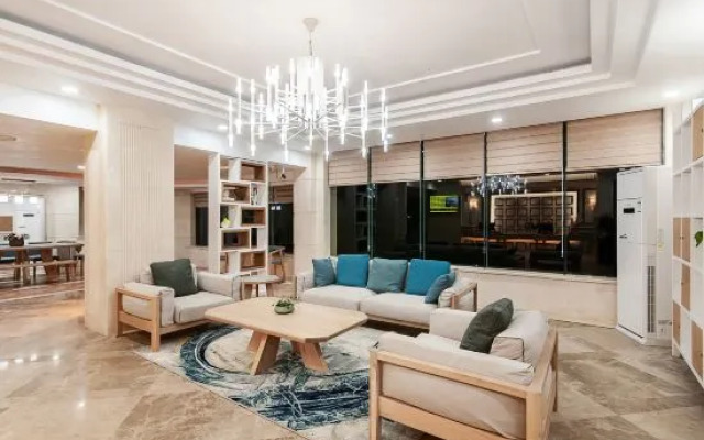 Changshouhu Holiday Hotel