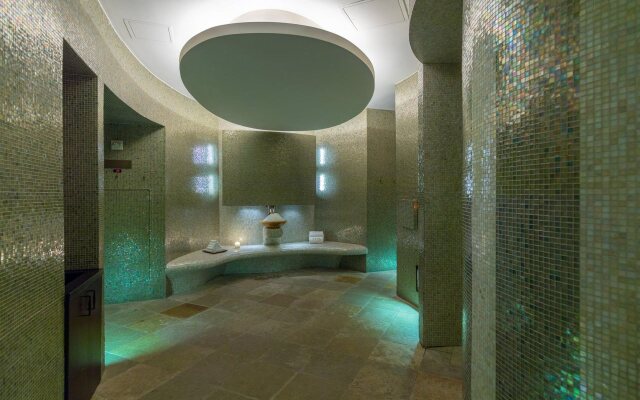 Acqualina Resort & Residences On The Beach