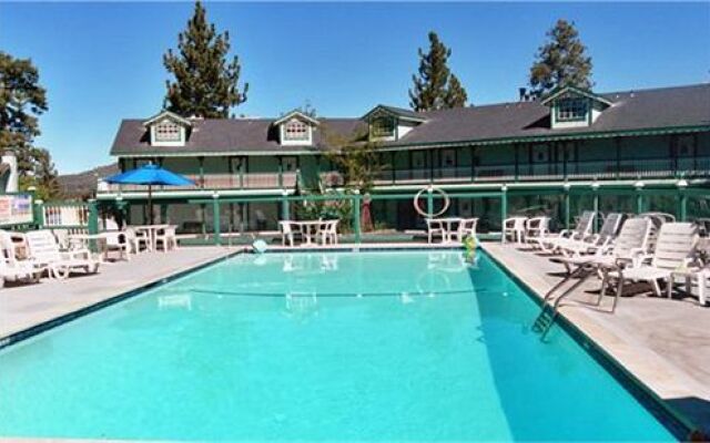 Rodeway Inn & Suites Fireside Lodge