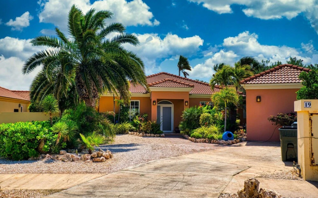 Golfcourse Tropical Guest House Private Pool in Tierra del Sol!