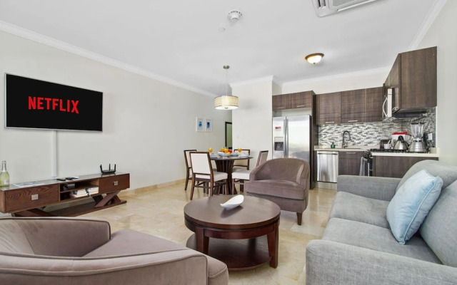 1br1ba Condo in Amazing Location w Pool and GYM