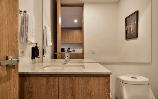 w Prestigious 1BR w Balcony in Usaquen