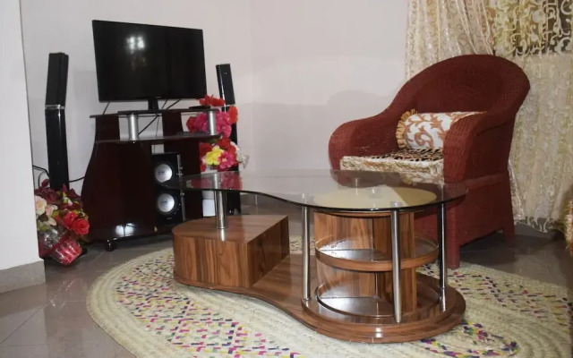 Mzunguu Safari Lodge