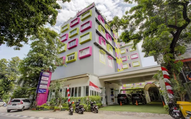 Hotel O Gambir Near Juanda Station Formerly Bunga Dahlia
