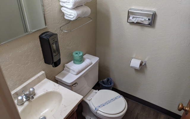 Hi-Lo Motel, Cafe and RV Park Mount Shasta Area