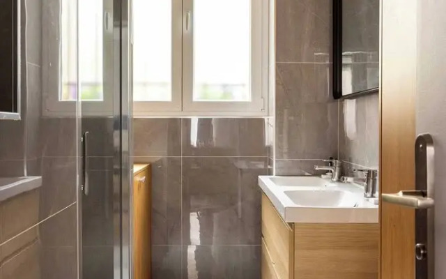 Modern Apartment 2br/6p - Val-de-grace
