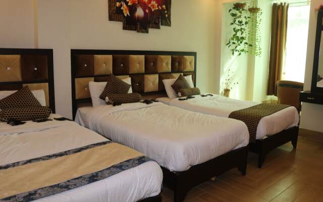 Zaryab Hotel & Restaurant