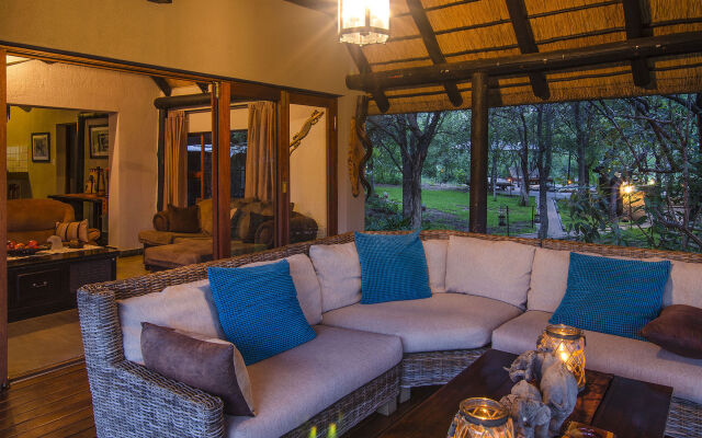 Raptor Retreat Game Lodge