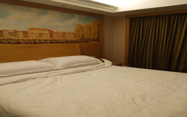 Vienna Hotel (Shenzhen Nanyou Clothing City Nanguang Metro Station) – Guest Rooms – Shenzhen