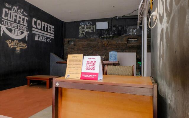 SPOT ON 1711 Serayu Sumbersari Residence