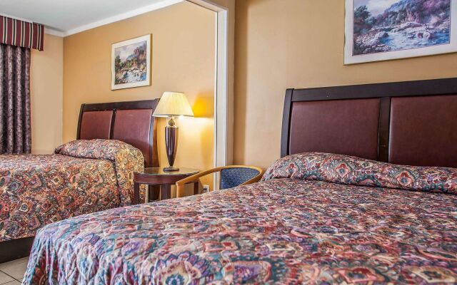 Flamingo Inn