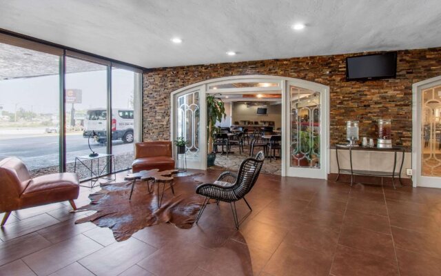 Clarion Hotel Denver Central