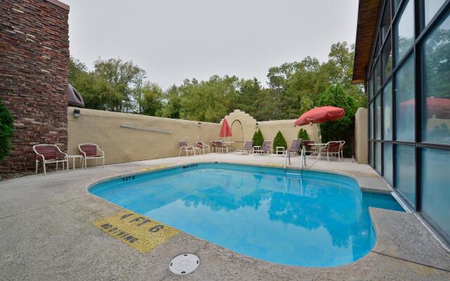 Pine Lake Resort and Banquets