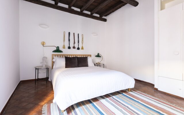 Beautiful Campo de Fiori Suites by Sonder