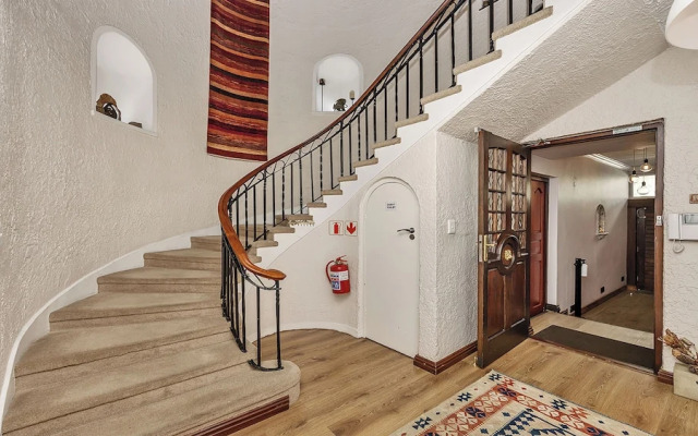 Anchor Bay Guest House