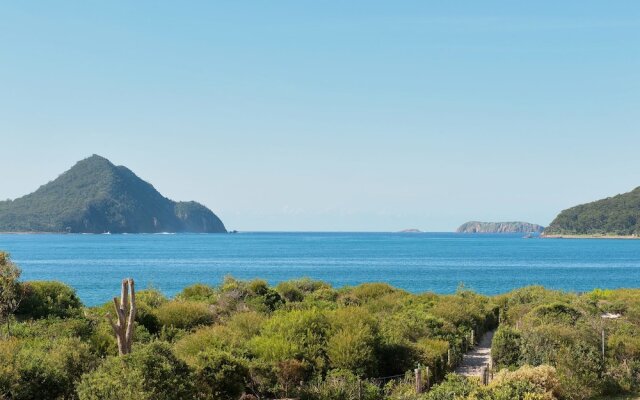 Intrepid, Unit 4/3 Intrepid Close