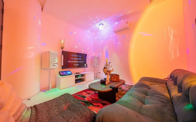 Pool villa with slide karaoke kitchen