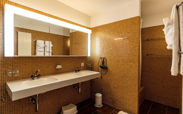 Edelweiss Casa Surmir