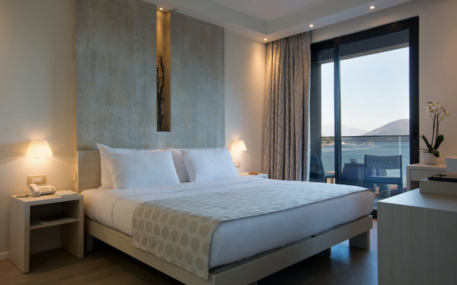 Palmon Bay Hotel & Spa