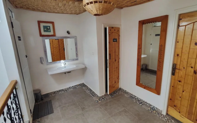 BigBlue Hostel Surf & Coworking