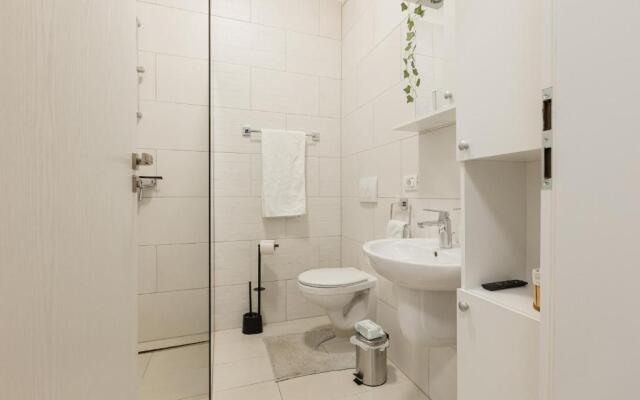 Essenza Charming Two BedRoom Apartment