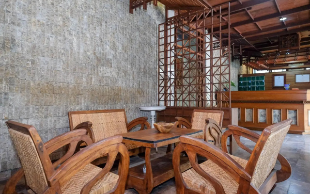 OYO 3778 威斯努格拉哈西亚酒店(OYO 3778 Hotel Wisnugraha Syariah)