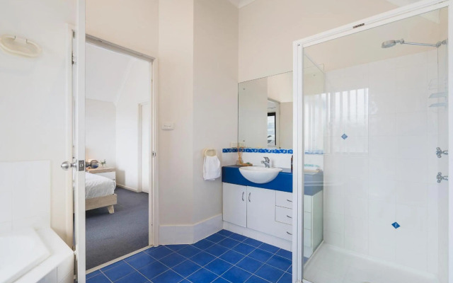 All Decked Out, Geographe Marina