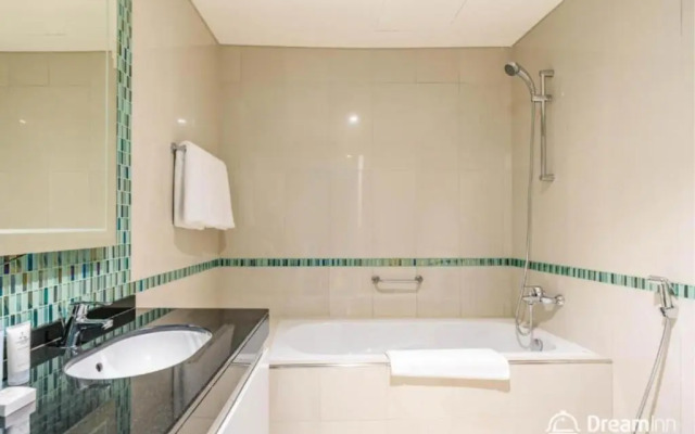 Dream Inn Damac Heights Apartments