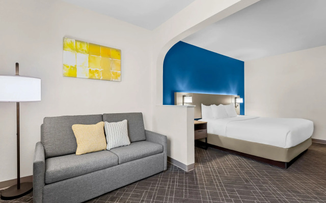 Comfort Suites Denver North - Westminster
