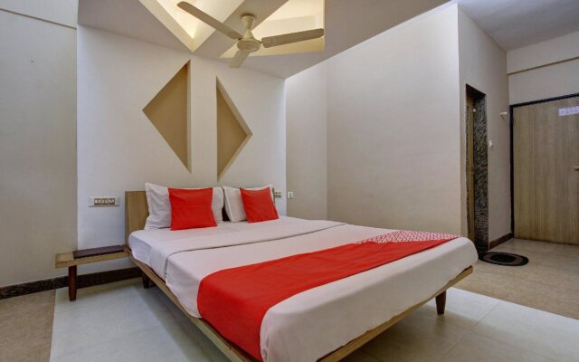 Shambhavi Hotels By OYO Rooms