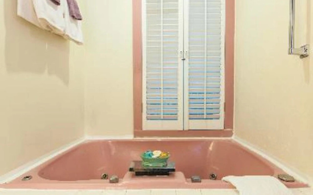 Herlong Mansion Bed & Breakfast